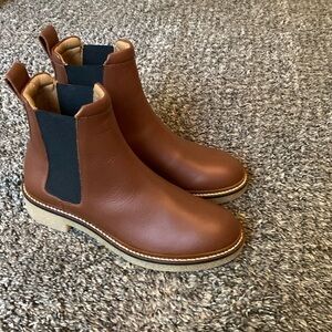 Everlane Chelsea Boot